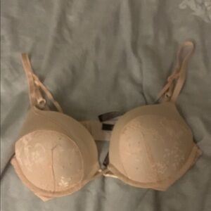 Victoria's Secret Tan Everyday Bra with Smooth Molded Cups